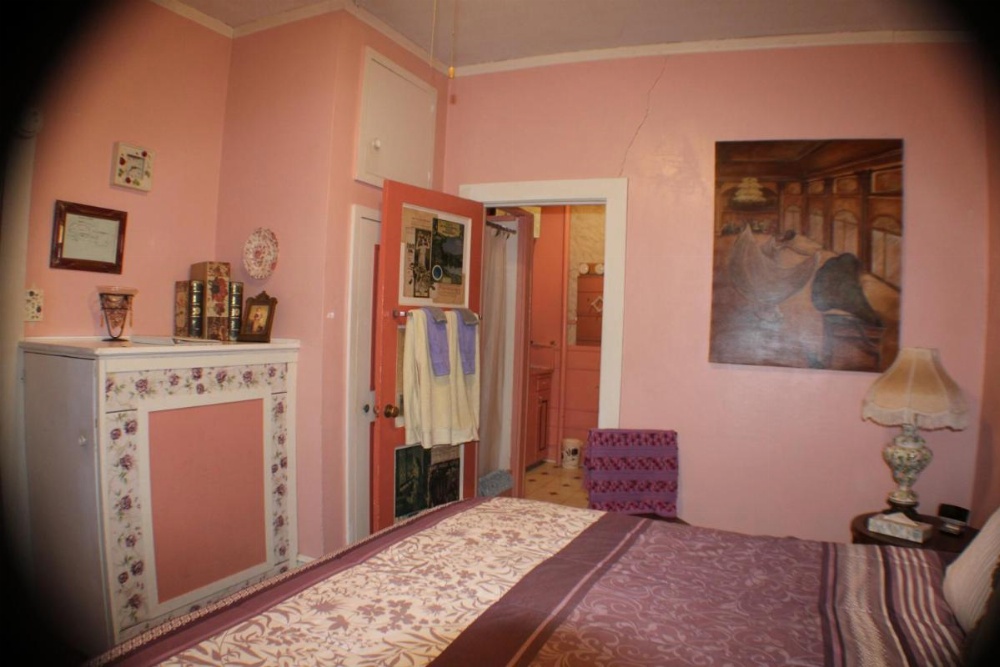 Room image 3