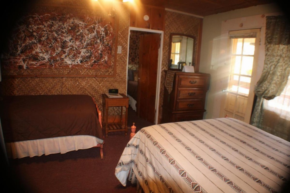 Room image 3