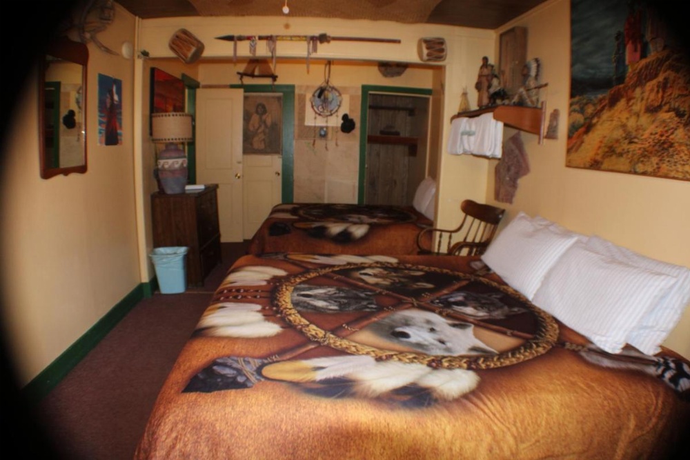 Room image 2